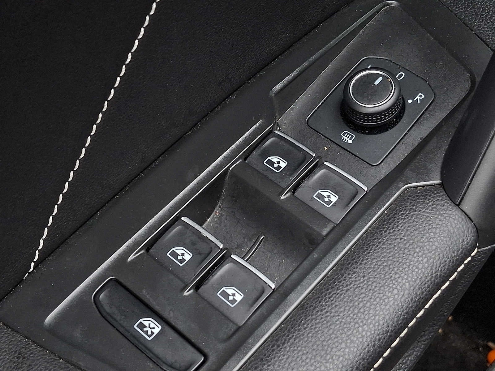2024 Volkswagen Tiguan 2.0T SE 4MOTION