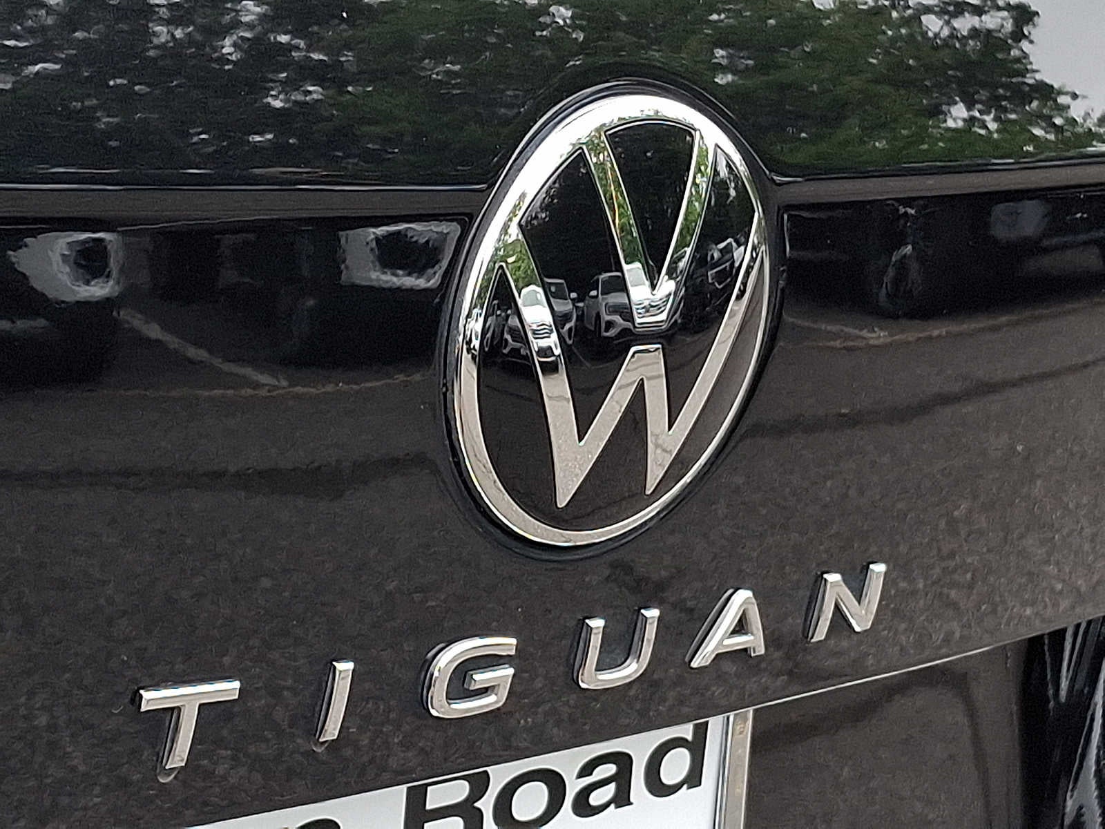2024 Volkswagen Tiguan 2.0T SE 4MOTION