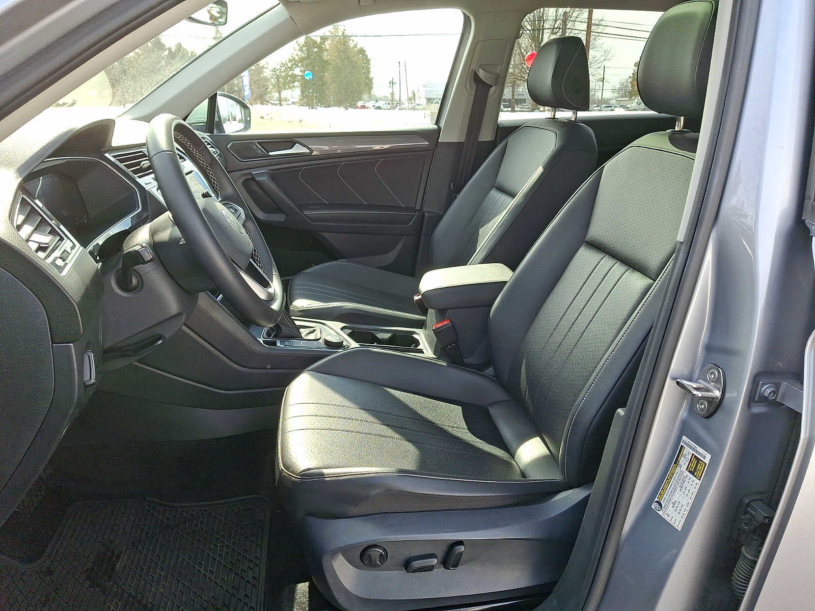 2024 Volkswagen Tiguan 2.0T SE 4MOTION