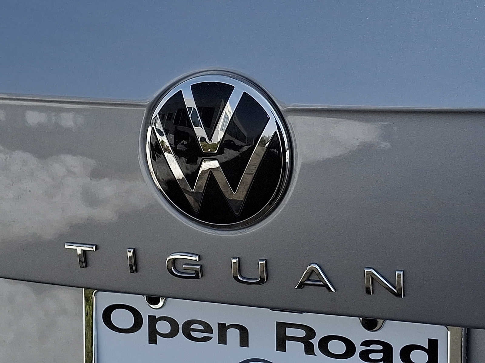 2024 Volkswagen Tiguan 2.0T SE 4MOTION