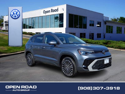 2025 Volkswagen Taos SE FWD