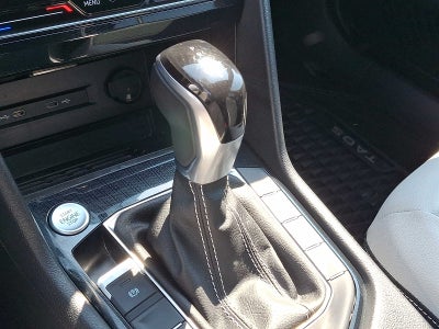 2025 Volkswagen Taos SE FWD