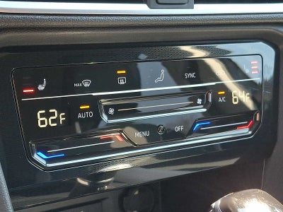 2025 Volkswagen Taos SE FWD