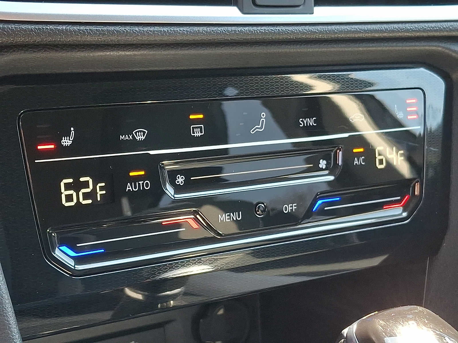 2025 Volkswagen Taos SE FWD