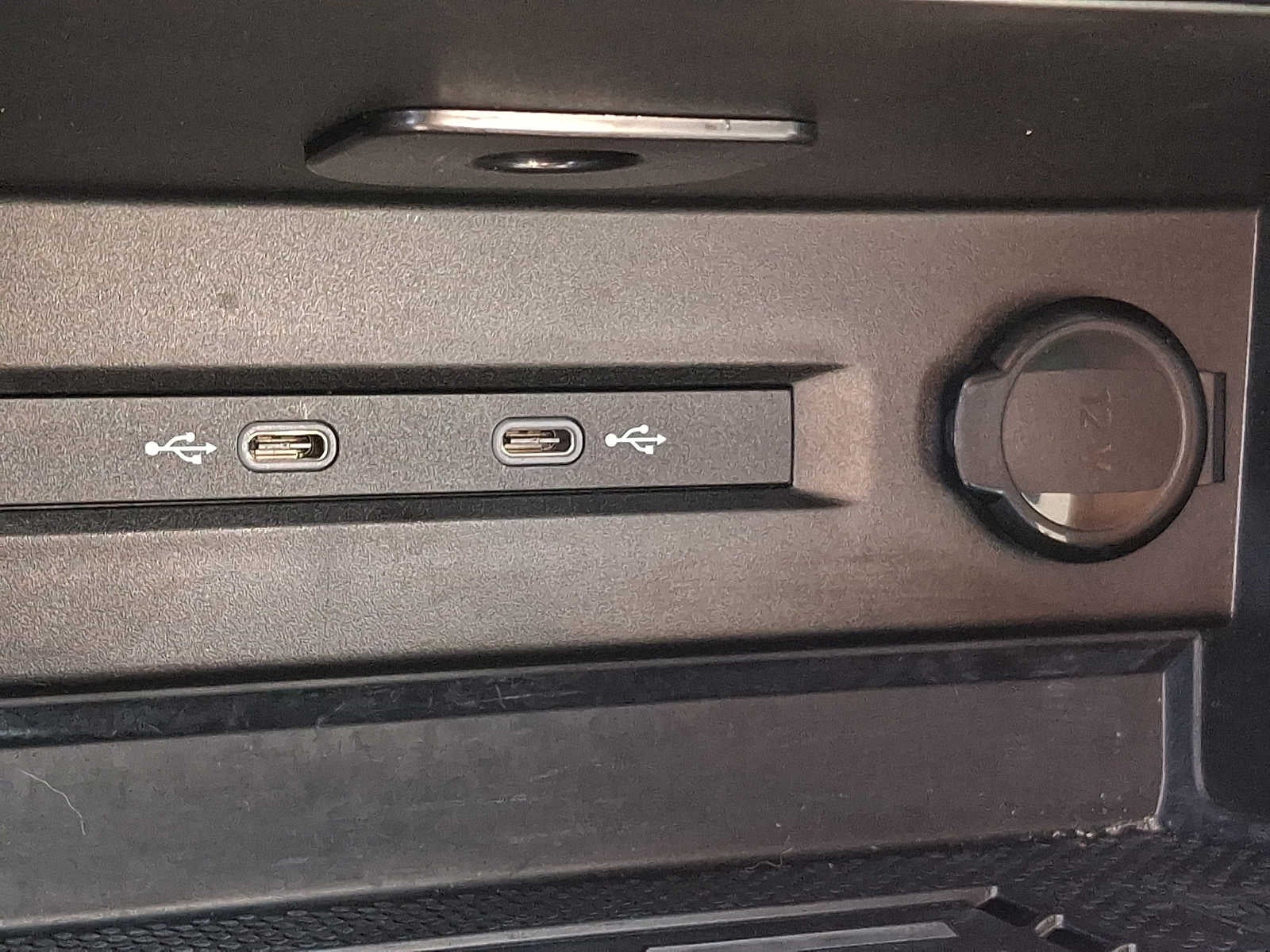 2025 Volkswagen Taos SE FWD