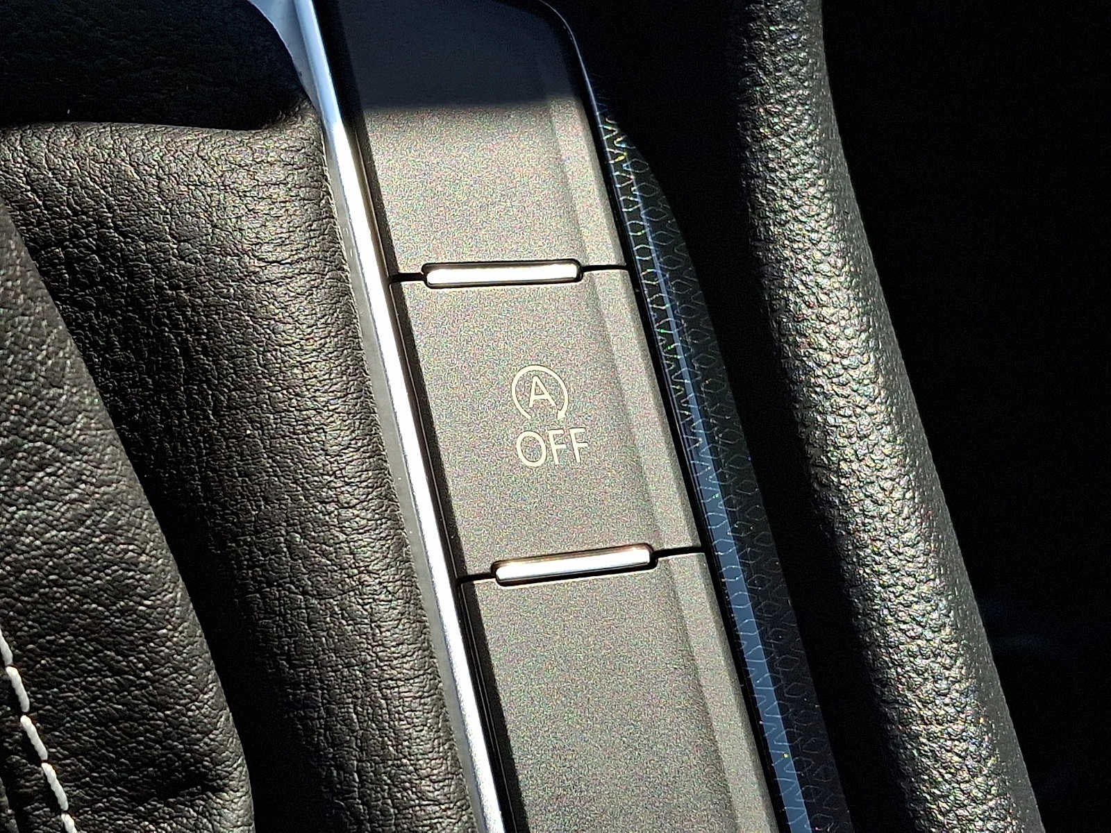 2025 Volkswagen Taos SE FWD