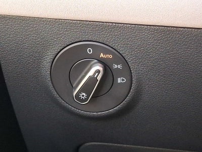 2025 Volkswagen Taos SE FWD