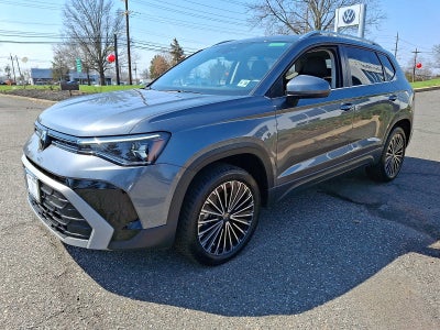 2025 Volkswagen Taos SE FWD