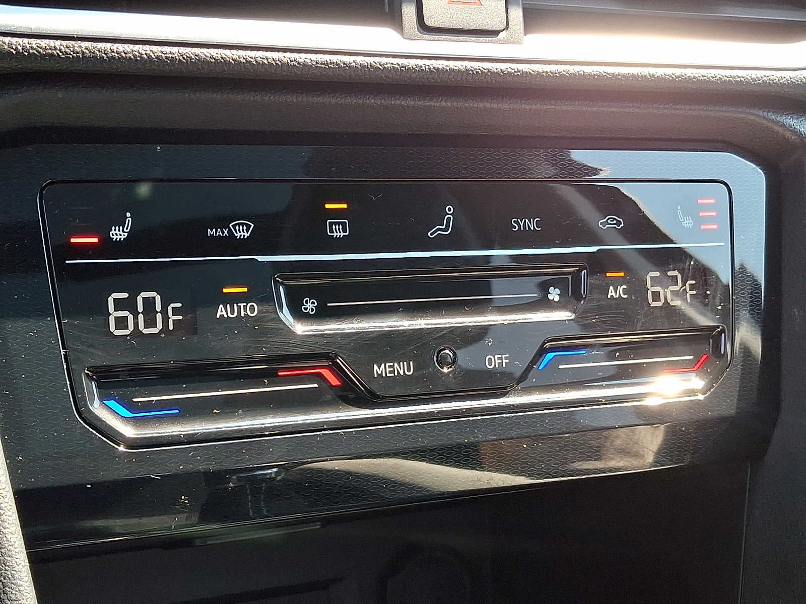 2025 Volkswagen Taos SE 4MOTION