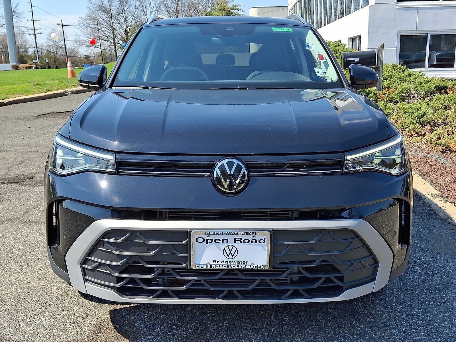 2025 Volkswagen Taos SE 4MOTION