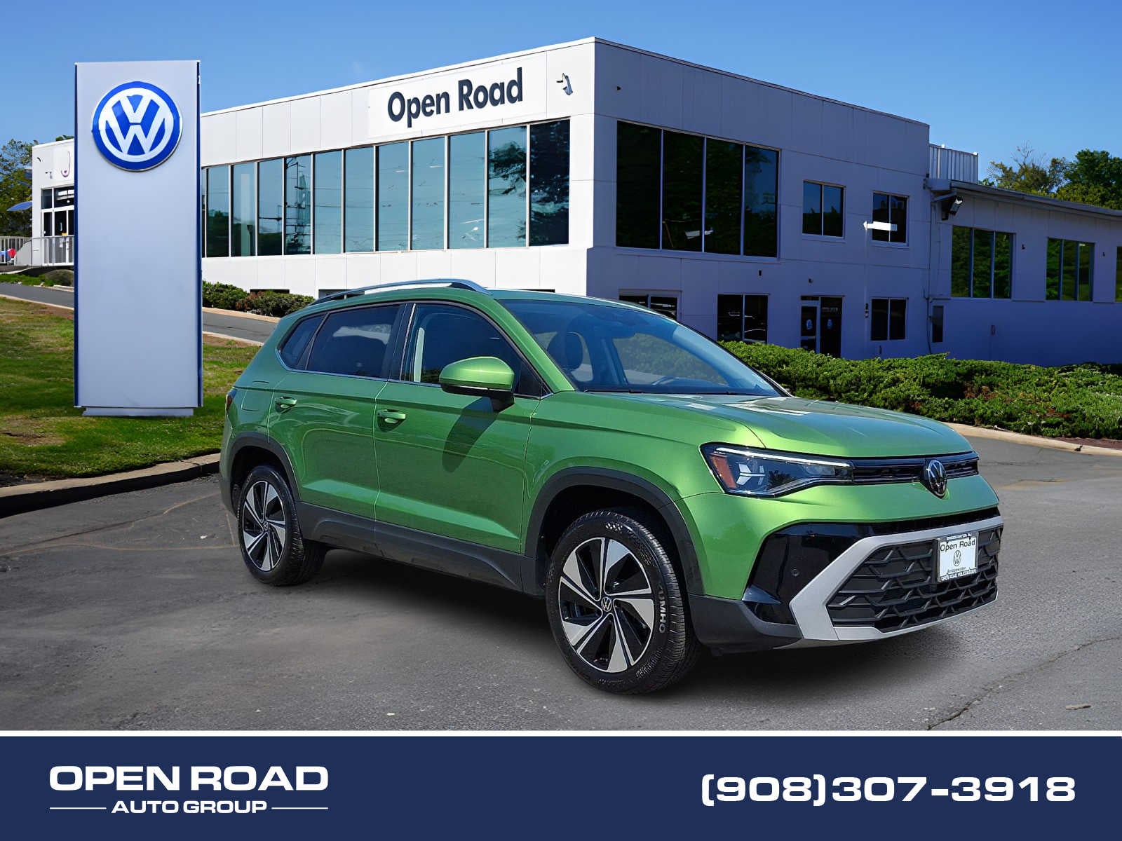 2025 Volkswagen Taos SE 4MOTION