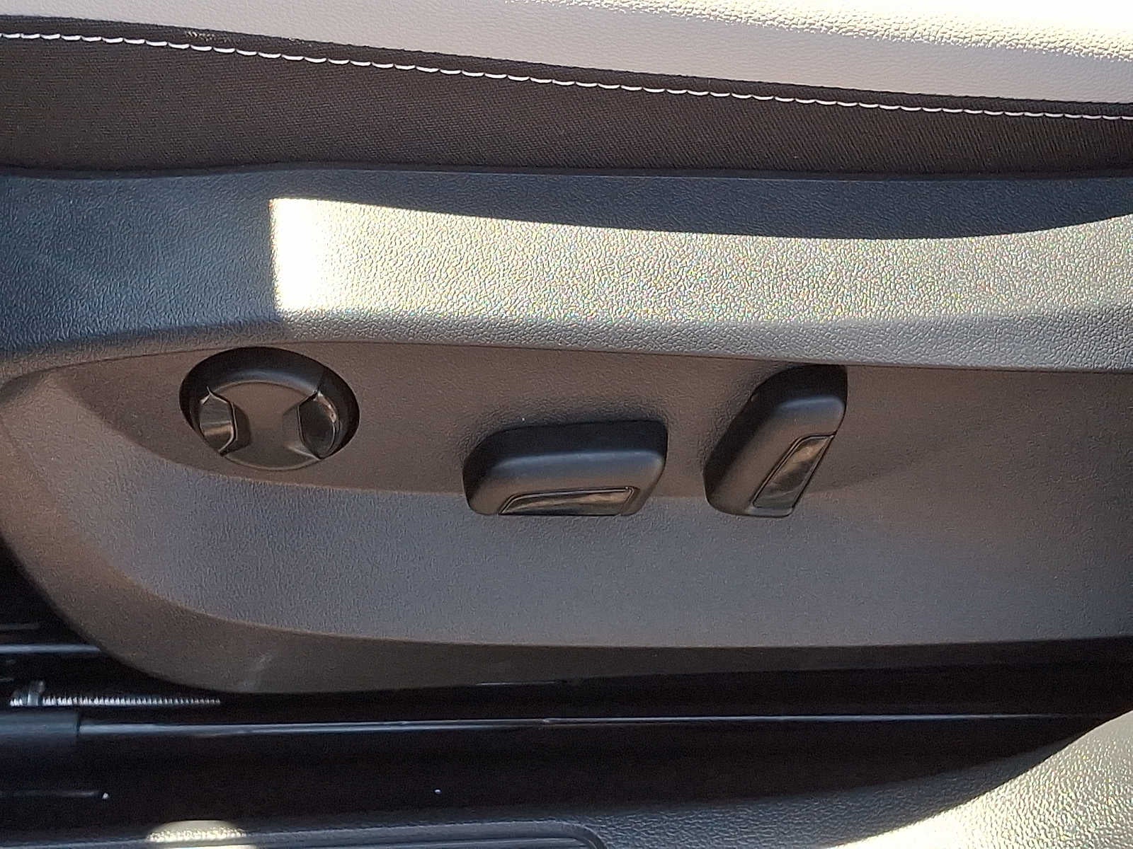 2025 Volkswagen Taos SE 4MOTION
