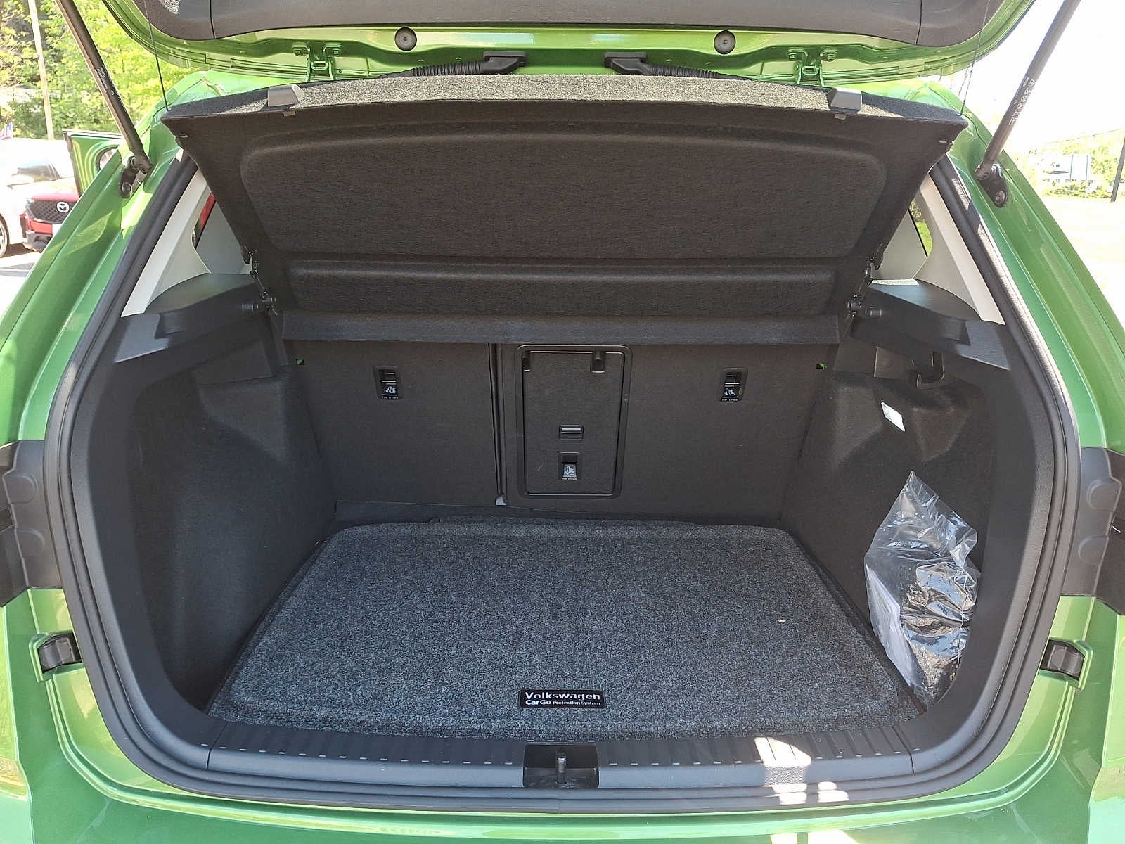 2025 Volkswagen Taos SE 4MOTION