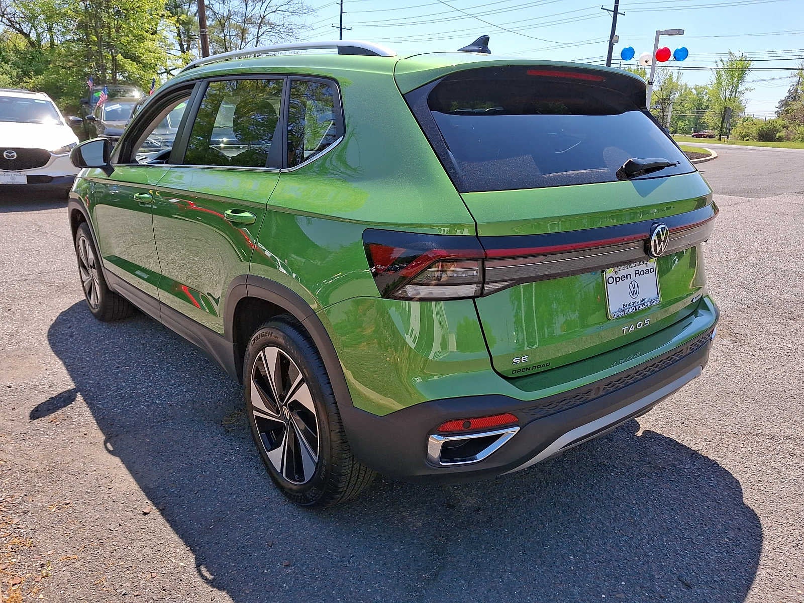 2025 Volkswagen Taos SE 4MOTION