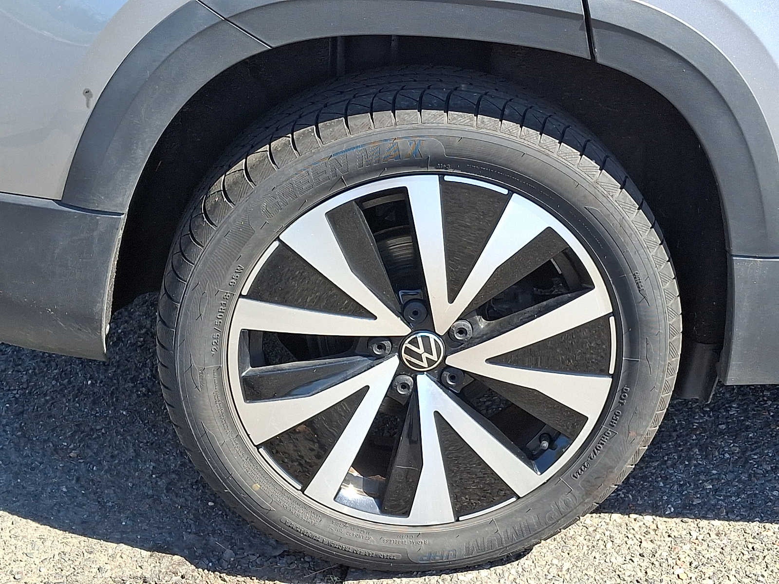 2022 Volkswagen Taos SE 4MOTION