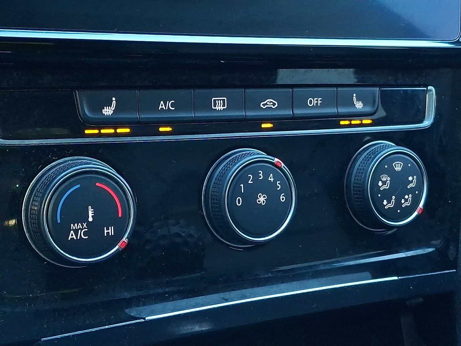 2019 Volkswagen Golf GTI 2.0T SE Manual