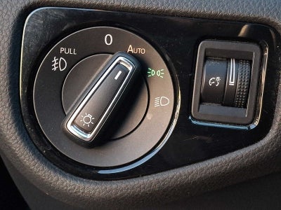 2019 Volkswagen Golf GTI 2.0T SE Manual