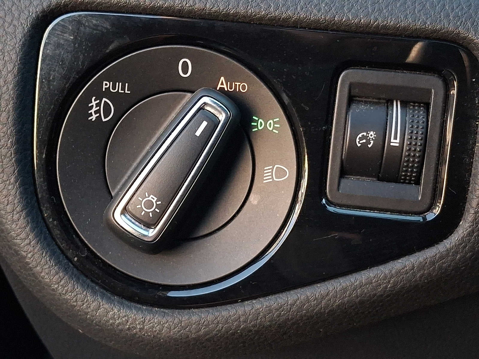 2019 Volkswagen Golf GTI 2.0T SE Manual