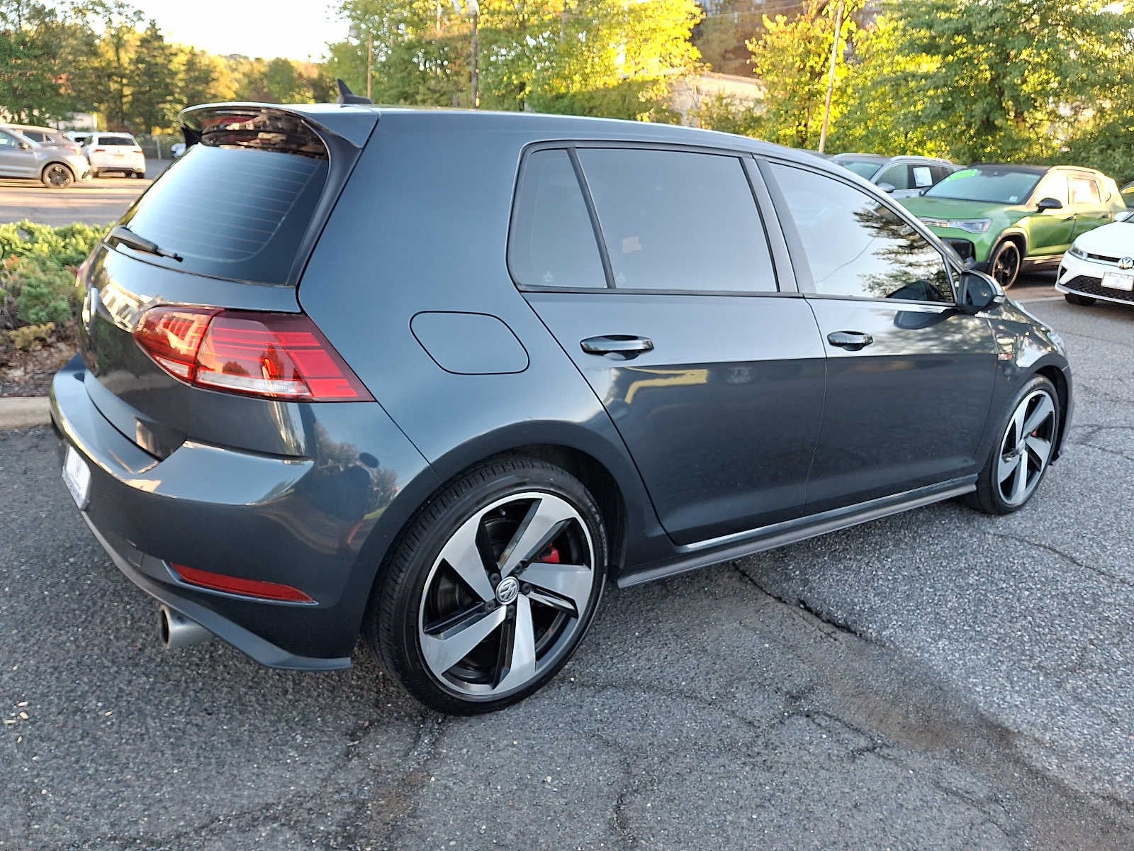 2019 Volkswagen Golf GTI 2.0T SE Manual