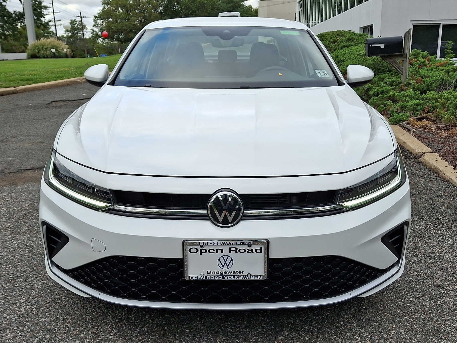 3VW5W7BUXTM002351