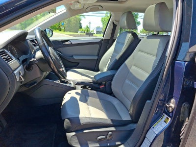 2013 Volkswagen Jetta 4dr Auto Hybrid SEL