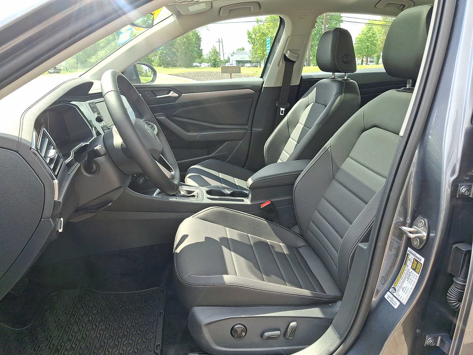 2023 Volkswagen Jetta SE Auto