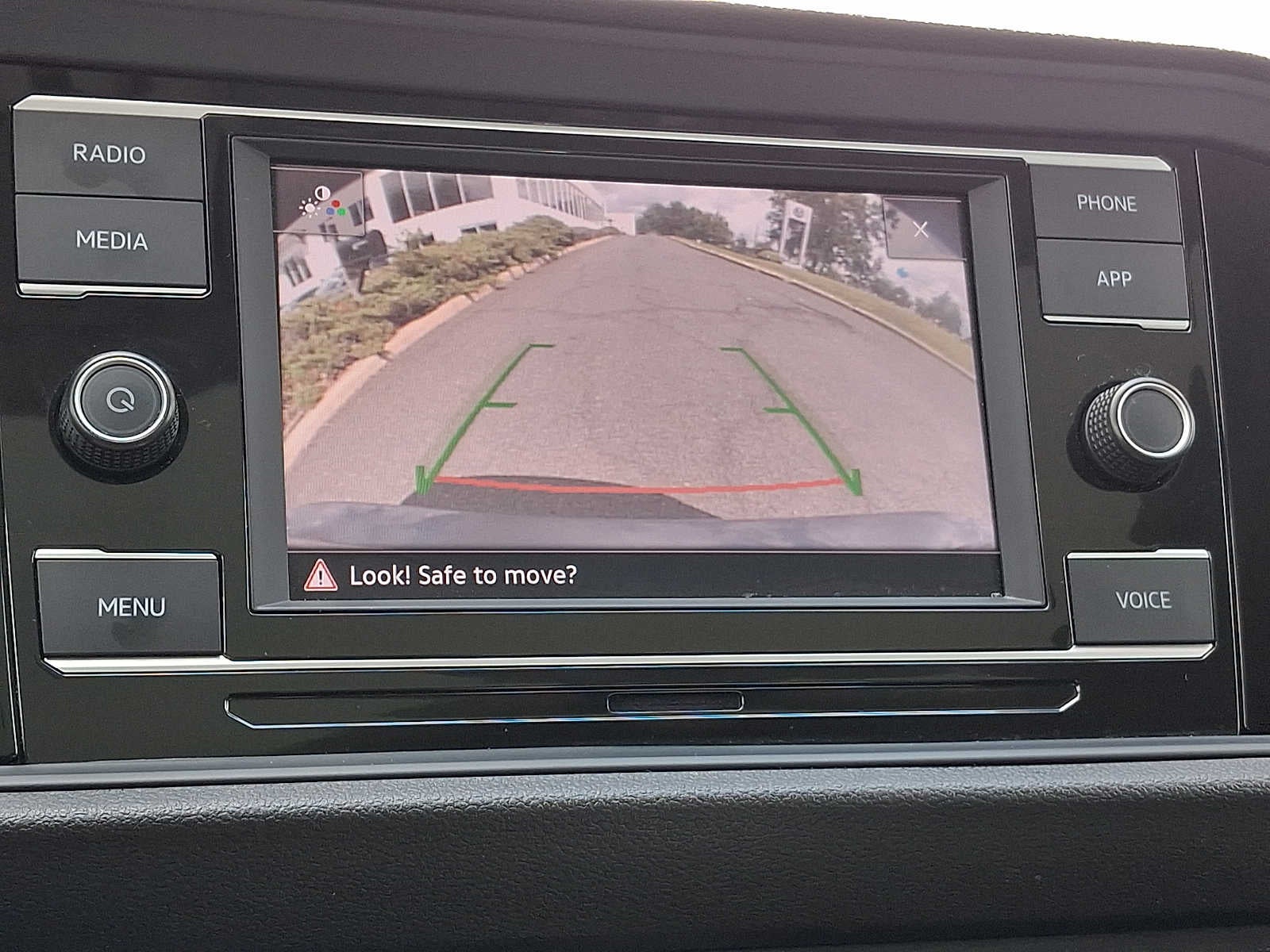 2023 Volkswagen Jetta SE Auto