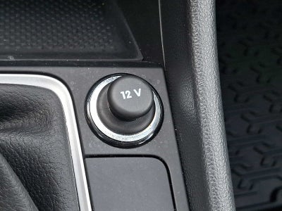 2023 Volkswagen Jetta SE Auto