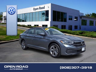 2023 Volkswagen Jetta SE Auto