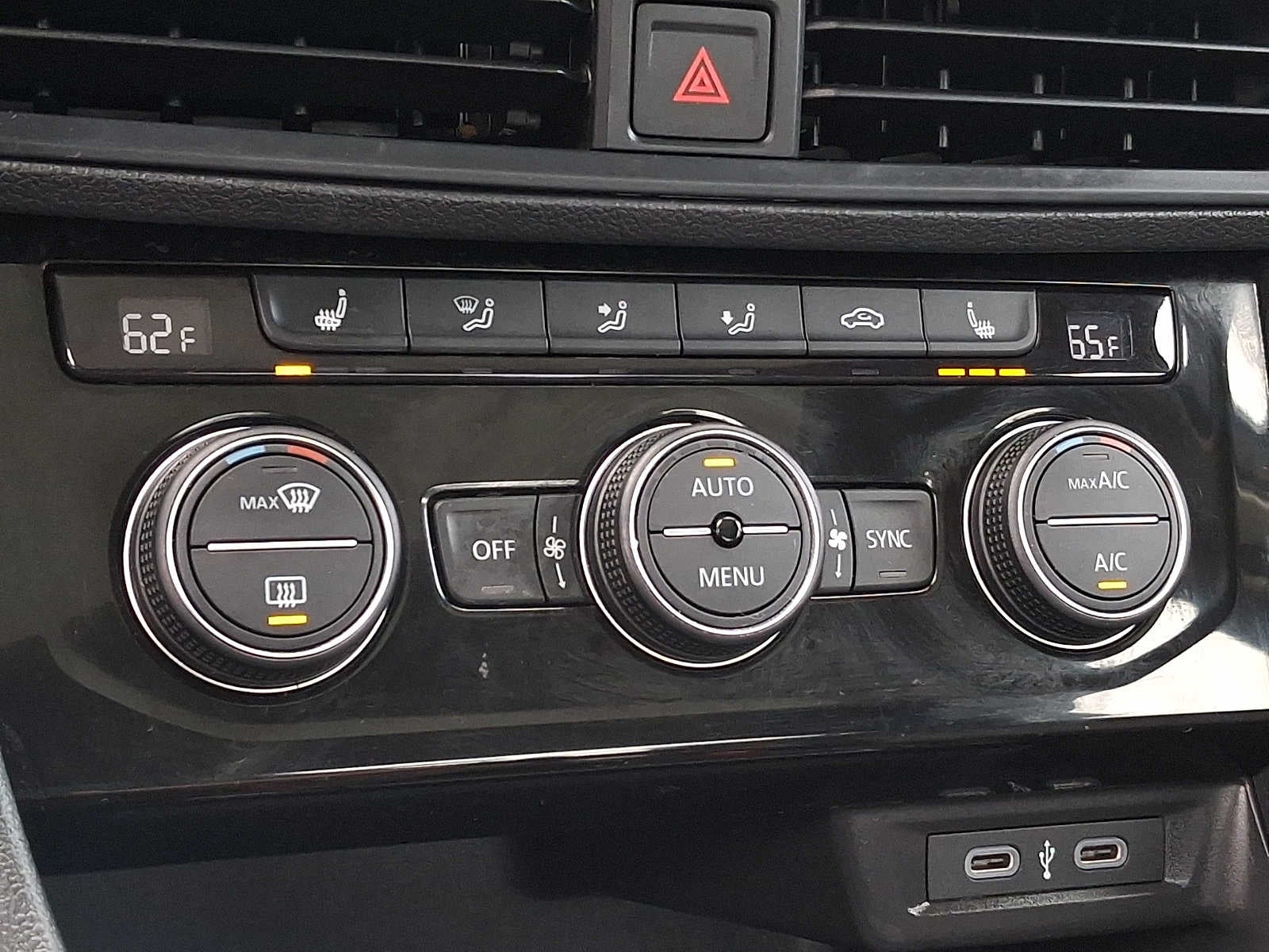 2023 Volkswagen Jetta SE Auto