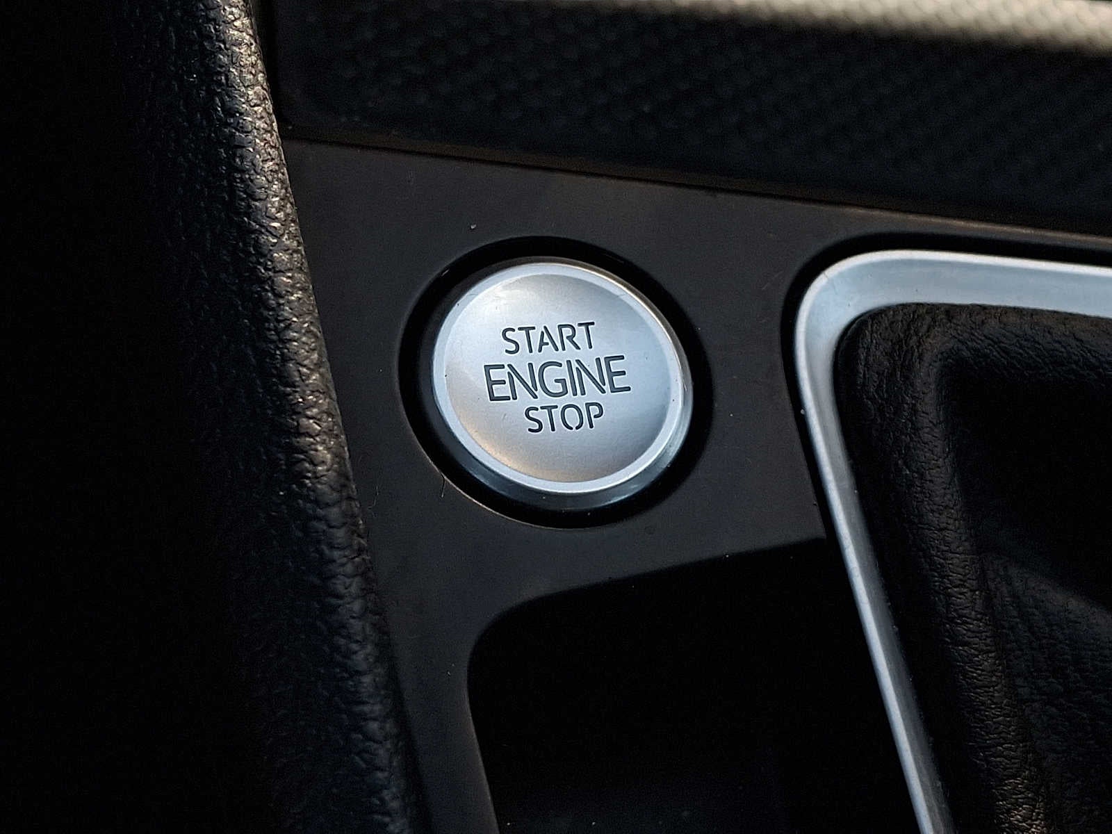 2023 Volkswagen Jetta SE Auto