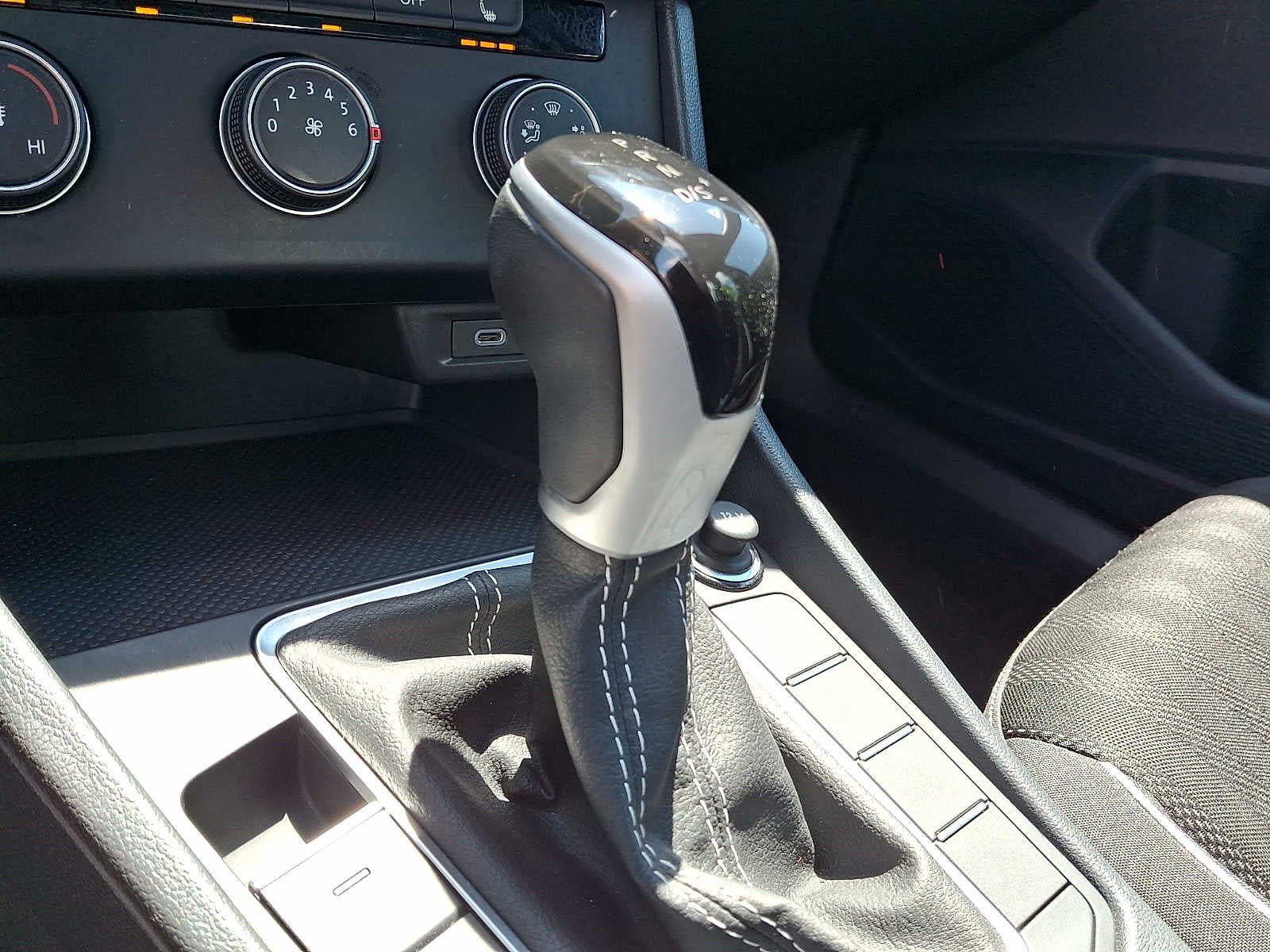 2024 Volkswagen Jetta Sport Auto