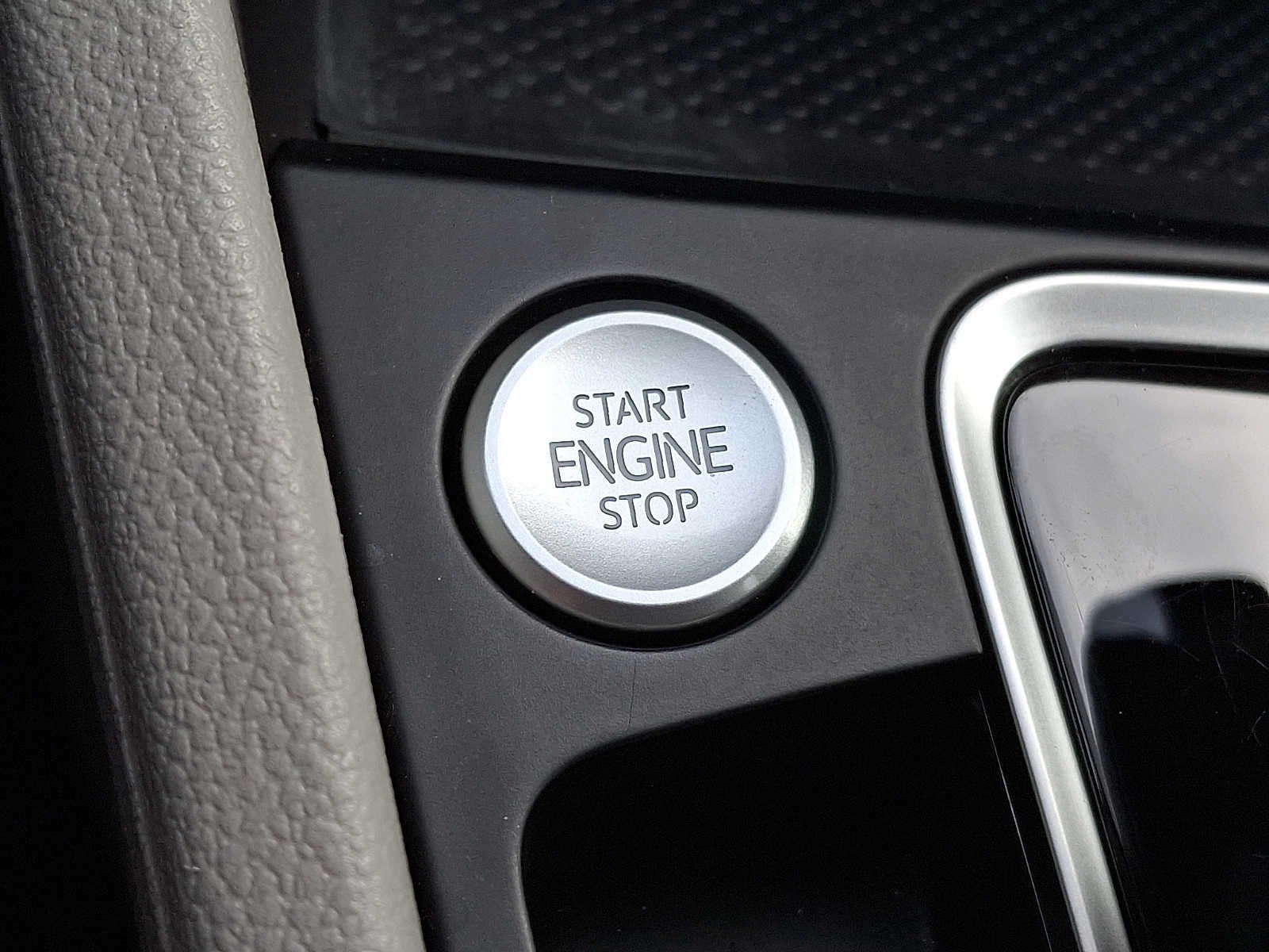 2020 Volkswagen Jetta SE Auto w/ULEV