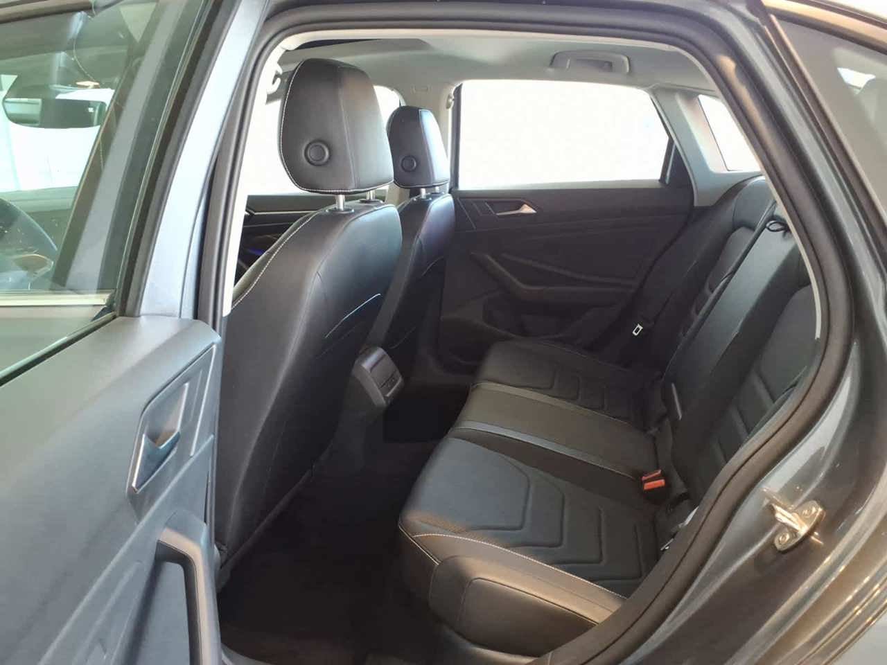 2023 Volkswagen Jetta SEL Auto