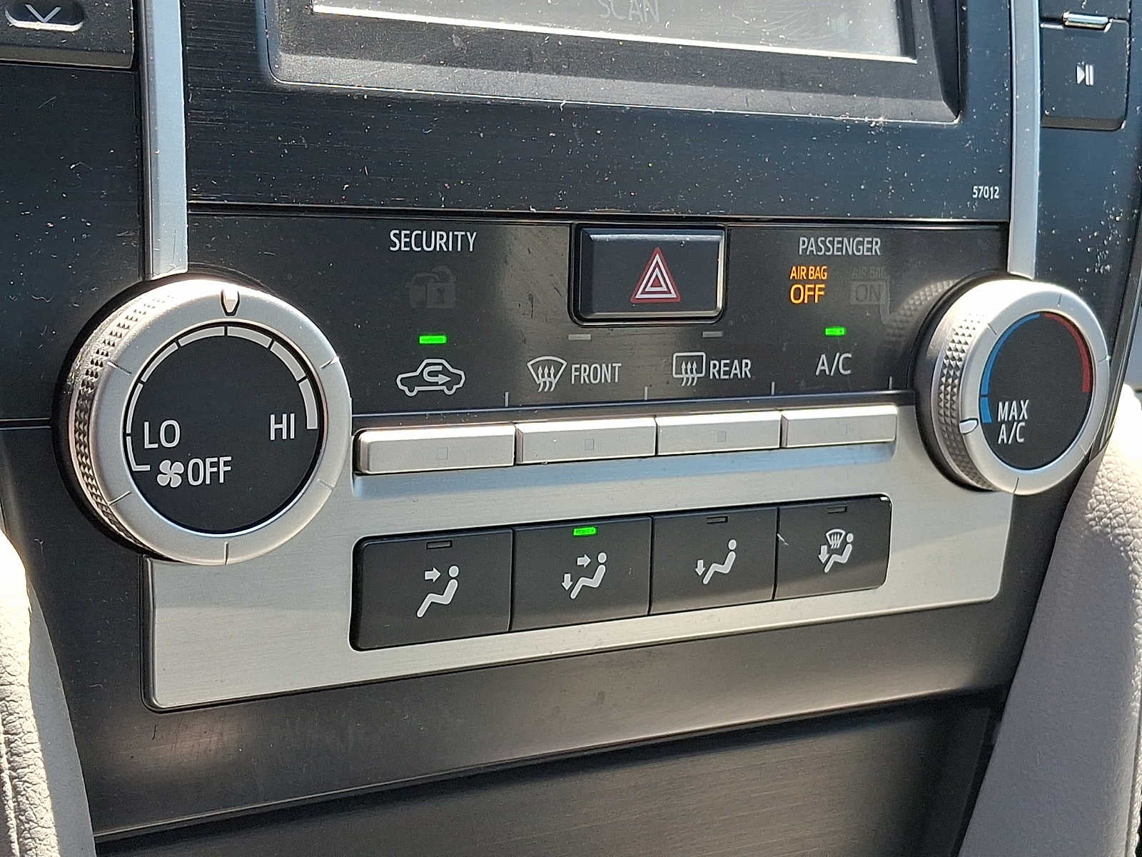2012 Toyota Camry 4dr Sdn I4 Auto LE