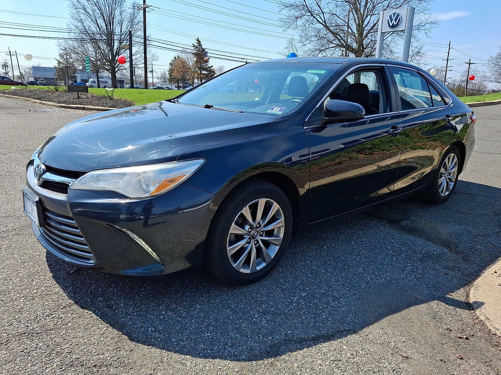 2015 Toyota Camry 4dr Sdn I4 Auto XLE