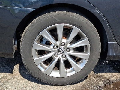 2015 Toyota Camry 4dr Sdn I4 Auto XLE