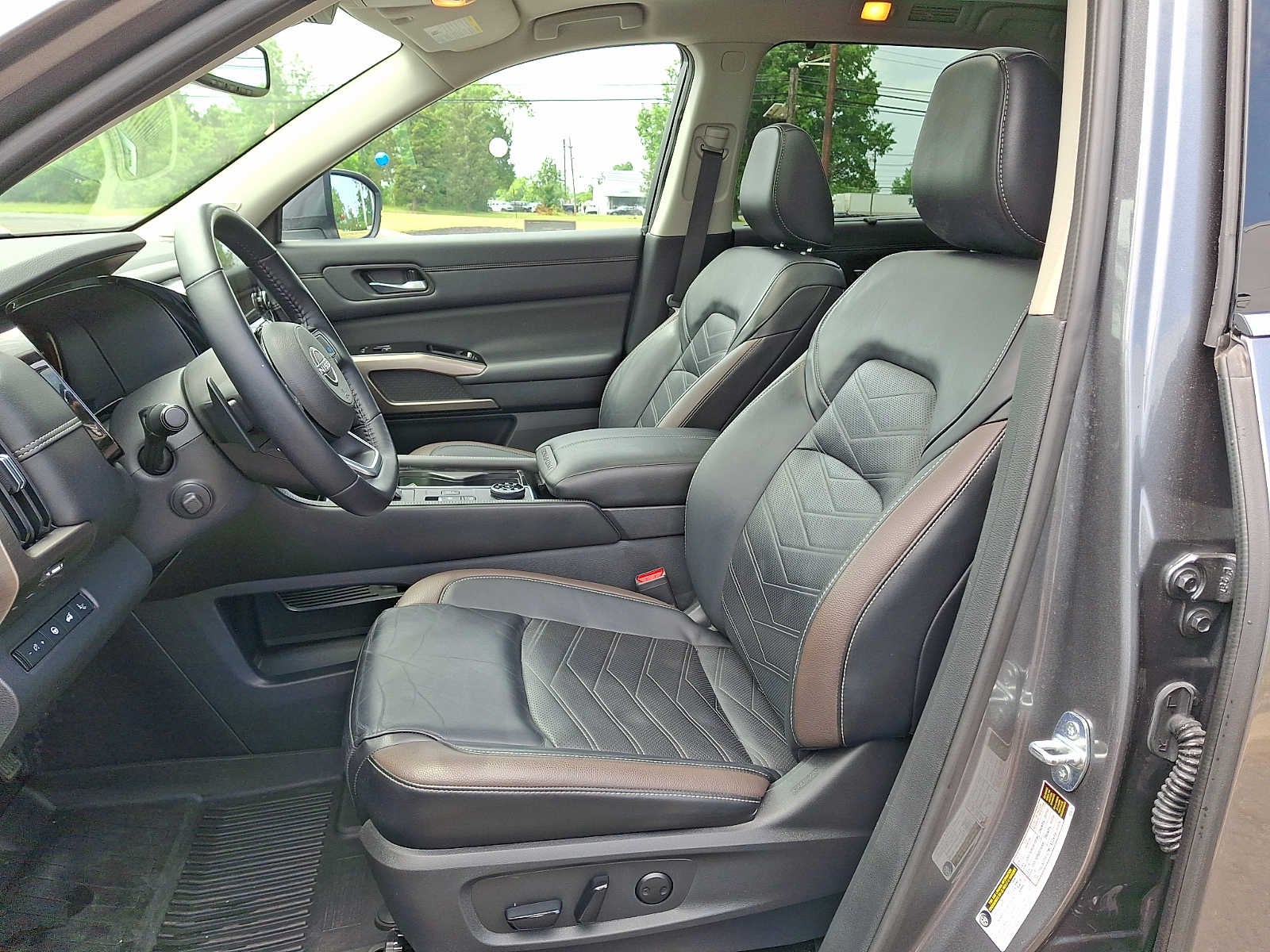 2022 Nissan Pathfinder Platinum 4WD