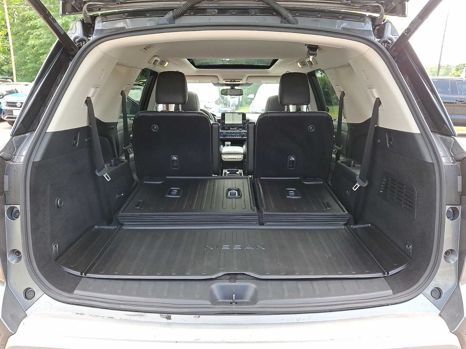2022 Nissan Pathfinder Platinum 4WD