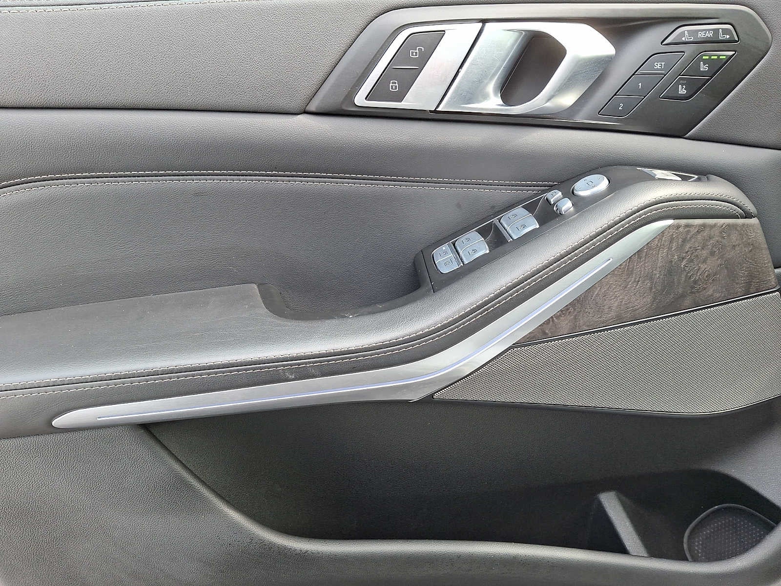 2023 BMW X7 xDrive40i Sports Activity Vehicle