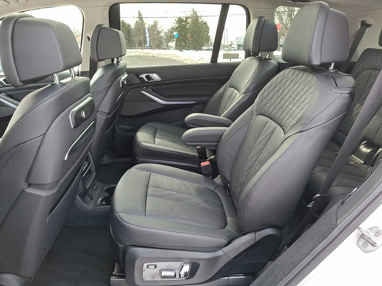 2023 BMW X7 xDrive40i Sports Activity Vehicle