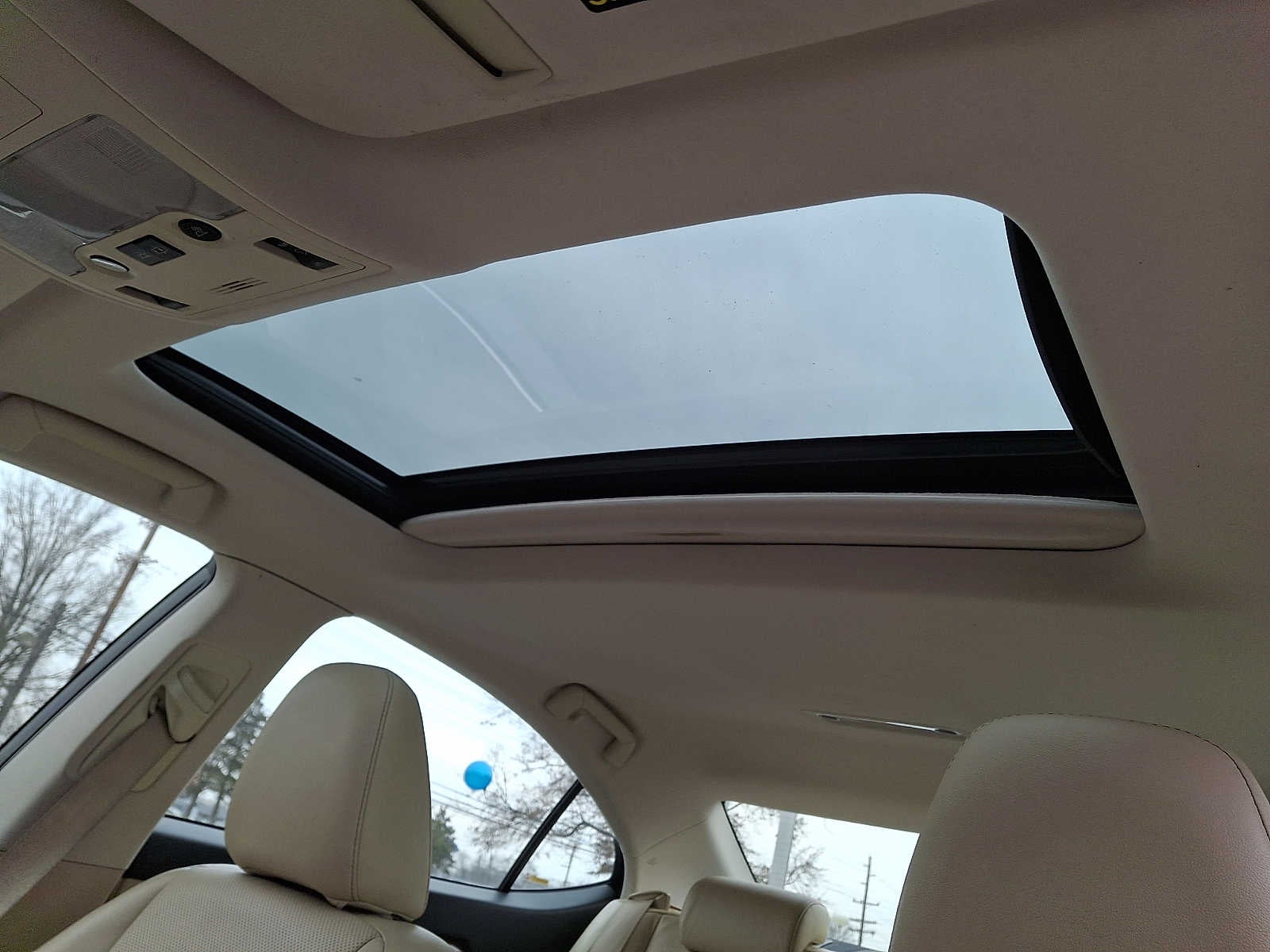 2013 Lexus ES 300h 4dr Sdn Hybrid