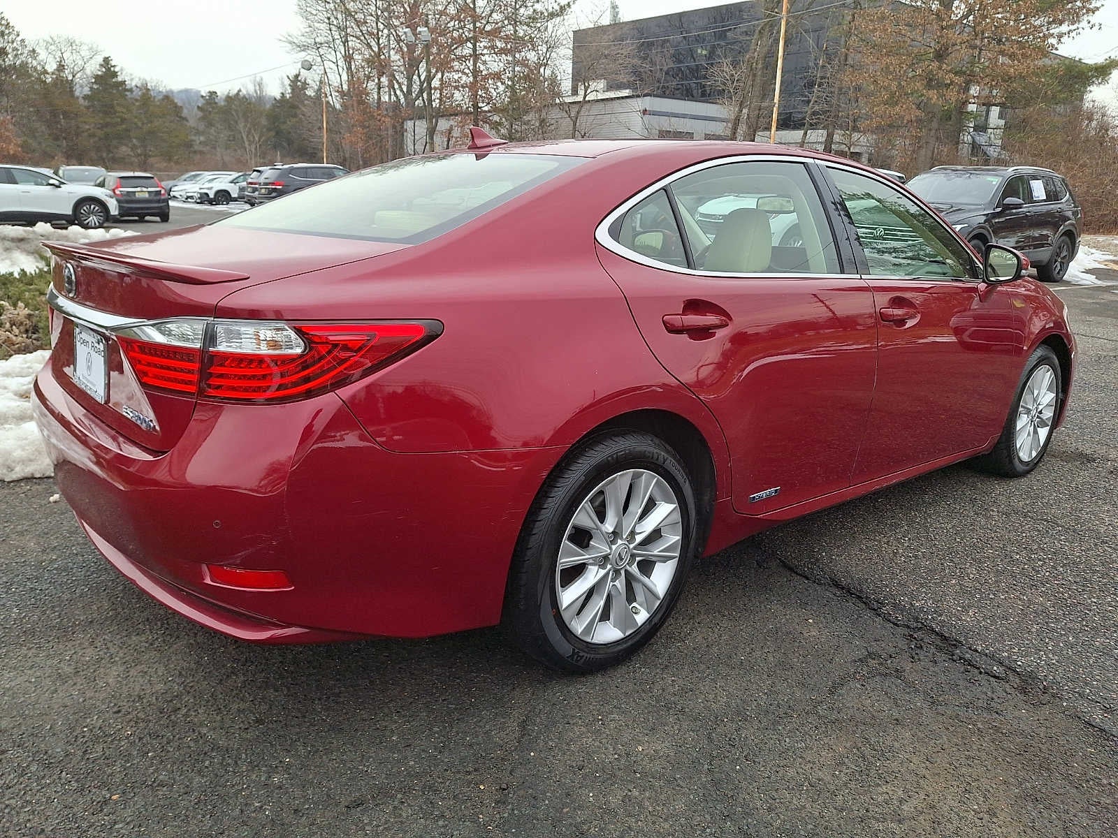 2013 Lexus ES 300h 4dr Sdn Hybrid