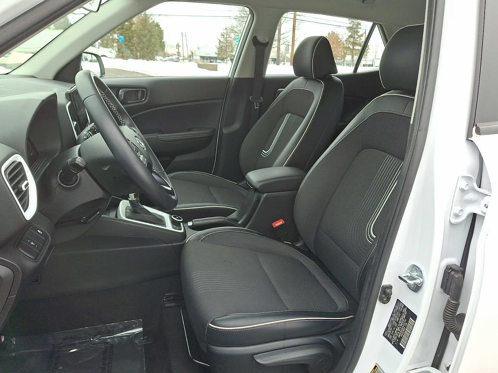 2023 Hyundai Venue Limited IVT