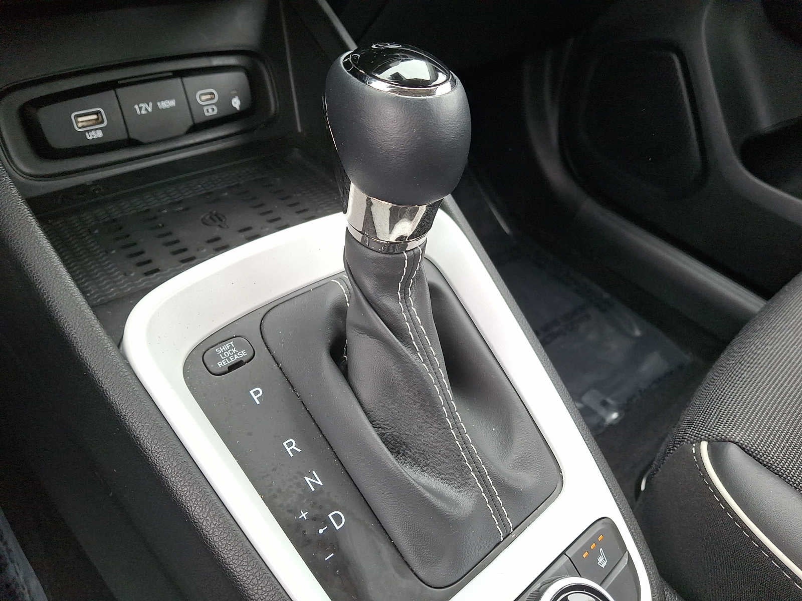 2023 Hyundai Venue Limited IVT