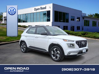 2023 Hyundai Venue Limited IVT