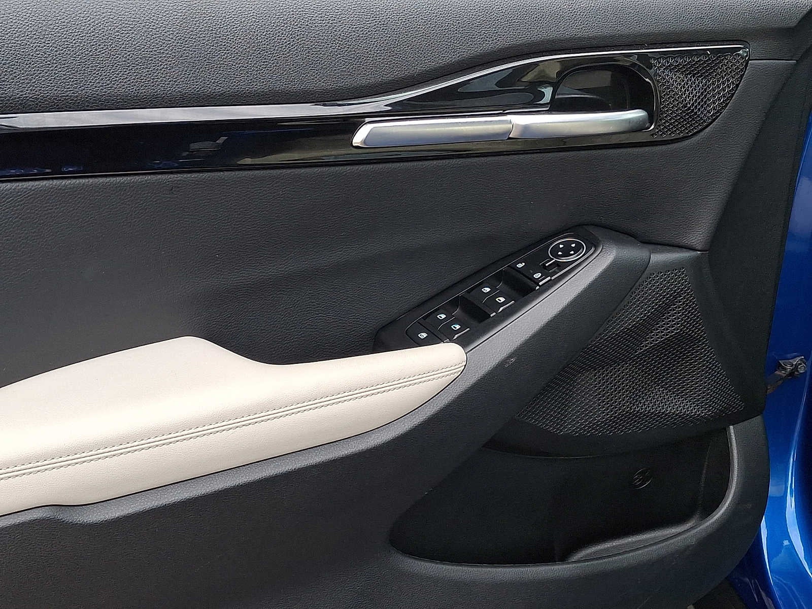 2023 Kia Seltos EX IVT AWD