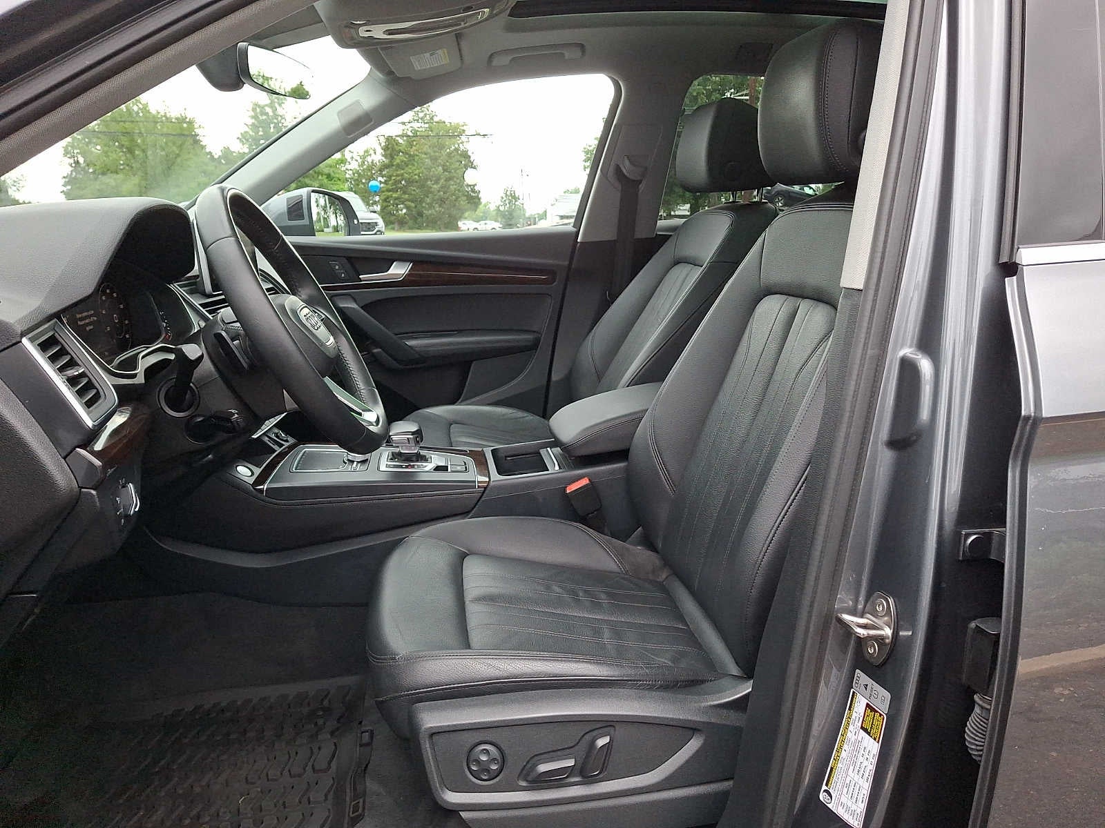 2019 Audi Q5 Premium Plus 45 TFSI quattro