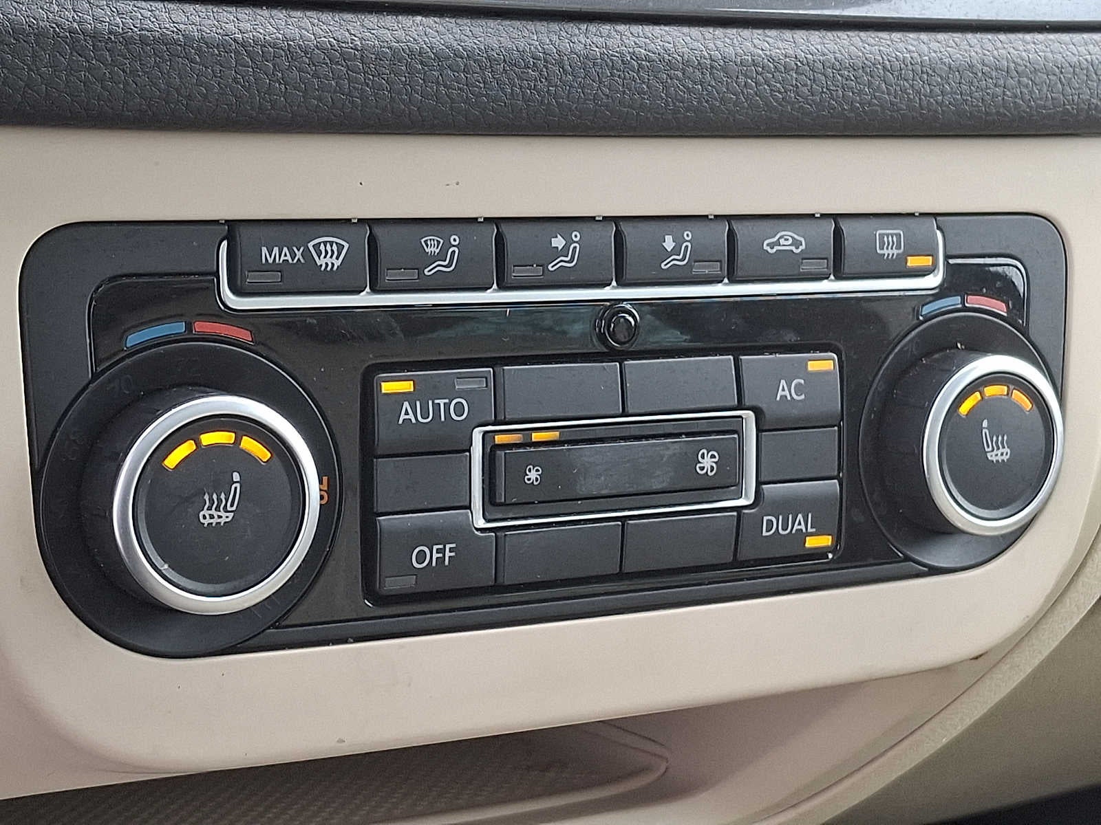 2012 Volkswagen Tiguan 4WD 4dr Auto SEL