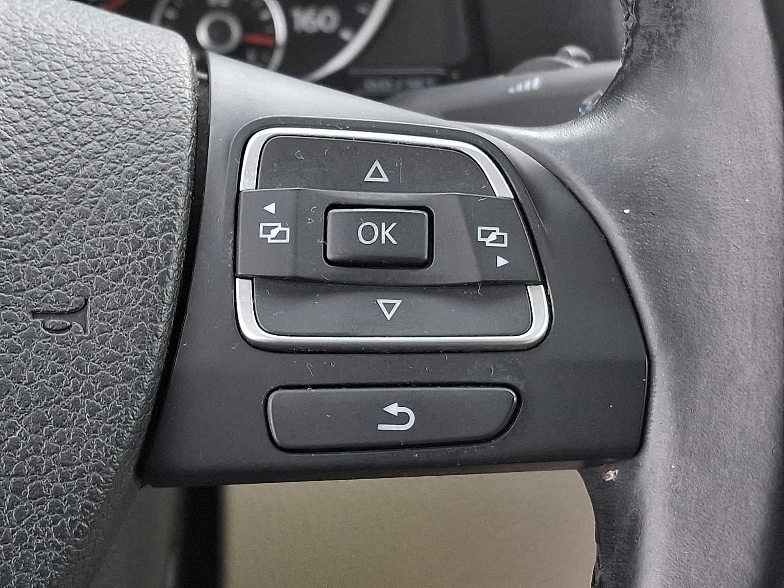 2012 Volkswagen Tiguan 4WD 4dr Auto SEL